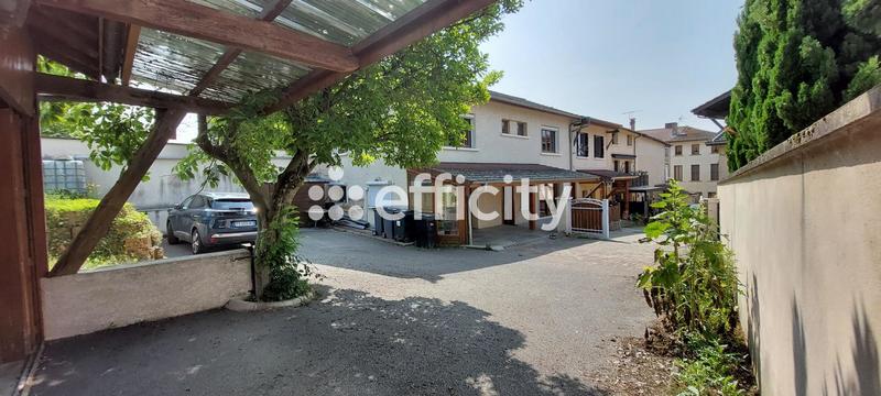 Maison - 176 m² - 8 pièces