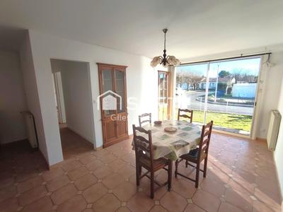 Maison - 92 m² - 5 pièces