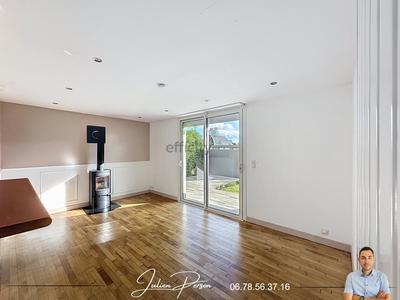 Maison - 96 m² - 5 pièces