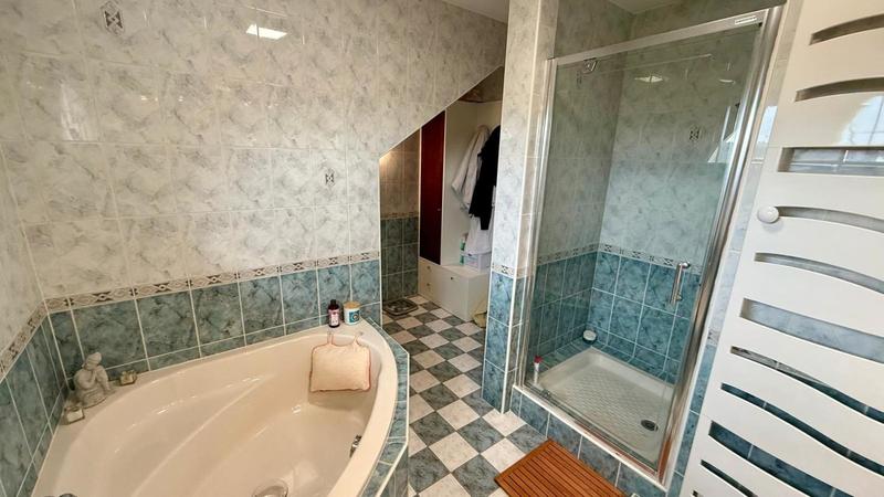 Maison - 197 m² - 8 pièces