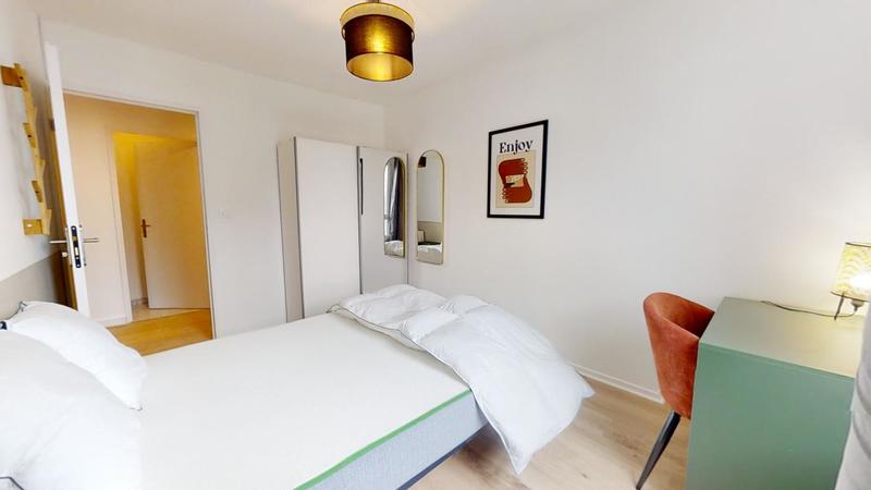 Appartement - 104 m² - 6 pièces