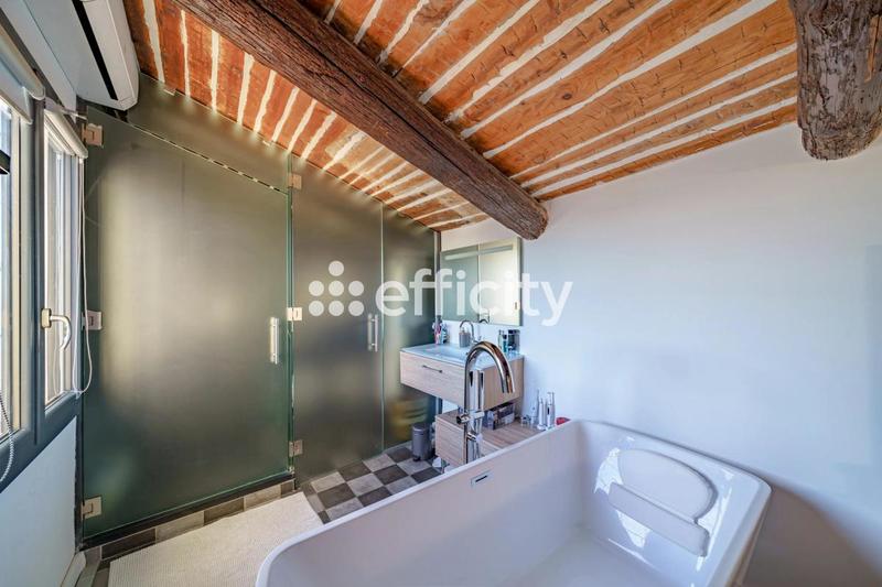 Appartement - 110 m² - 4 pièces