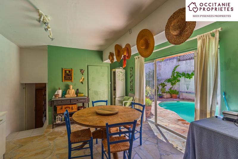 Maison de village - 256 m² - 10 pièces