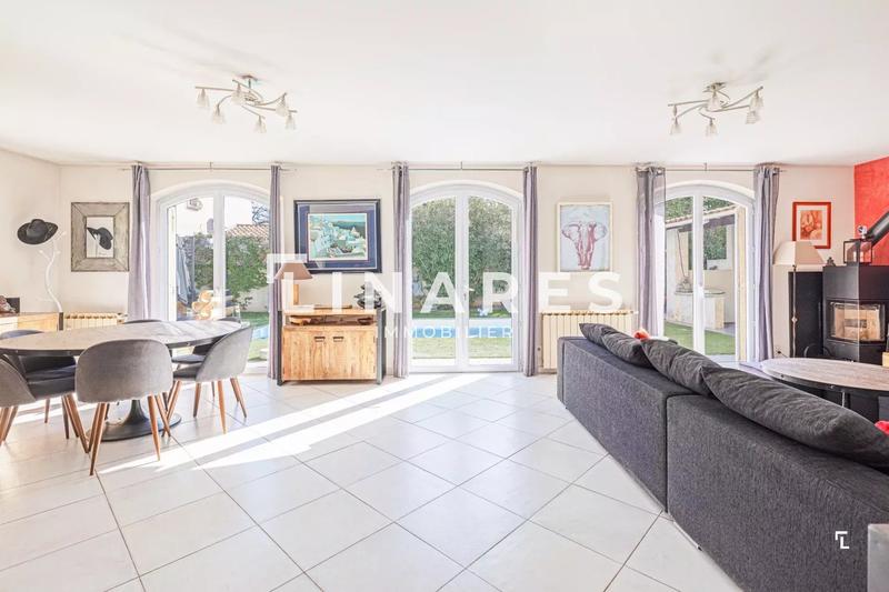 Maison - 162 m² - 5 pièces