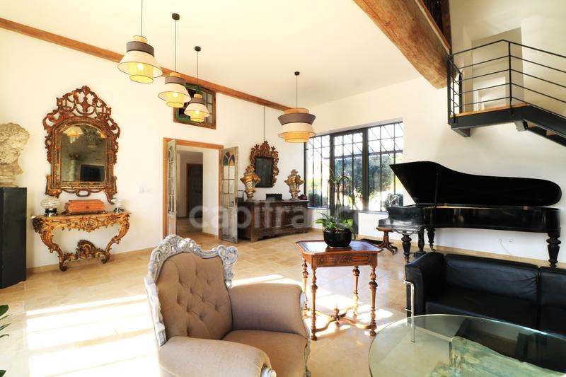 Propriété - 503 m² - 10 pièces