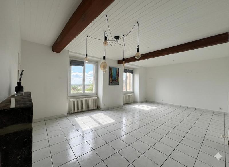 Maison - 97 m² - 3 pièces