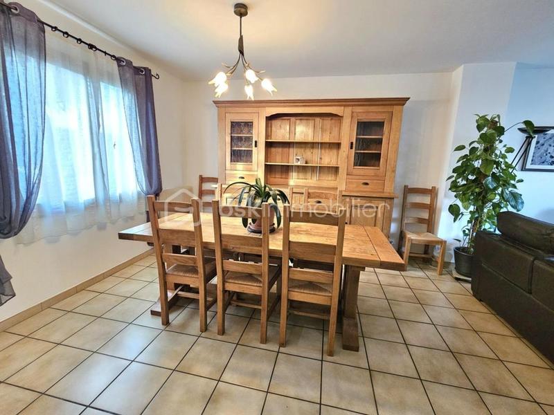 Pavillon - 150 m² - 6 pièces