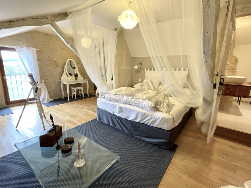 Maison - 417 m² - 8 pièces