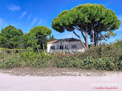 Villa - 210 m² - 6 pièces