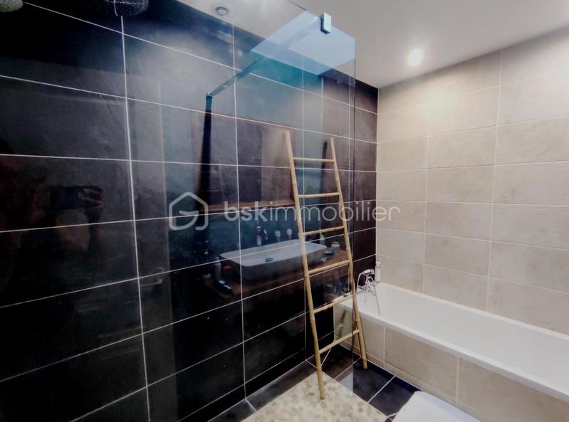 Pavillon - 111 m² - 5 pièces