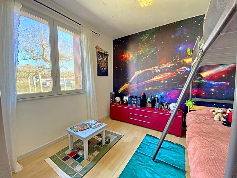 Appartement - 90 m² - 4 pièces