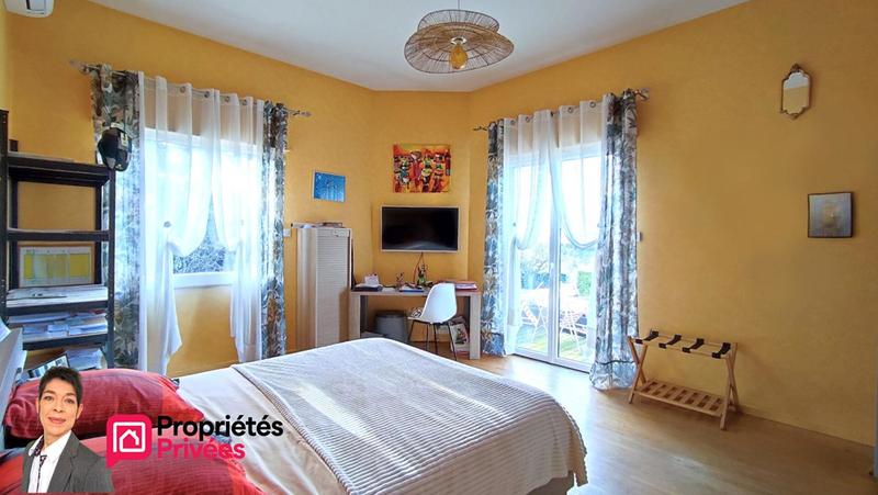 Maison - 185 m² - 7 pièces