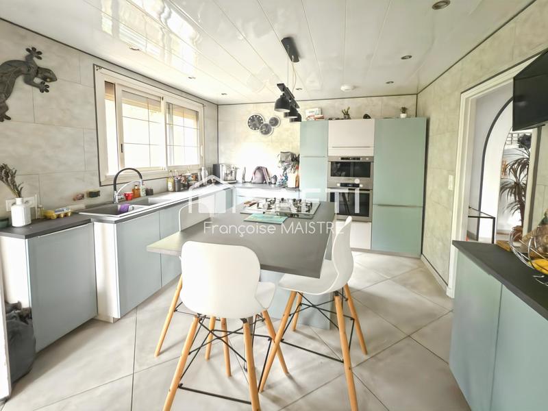 Maison - 158 m² - 6 pièces