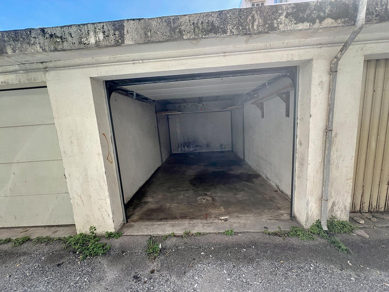 Parking / Garage - 13 m²