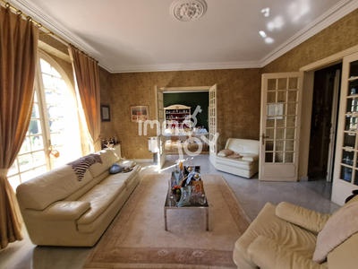 Villa - 411 m² - 12 pièces