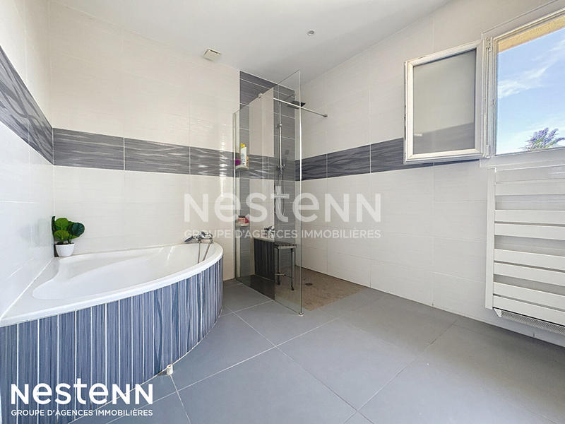 Maison - 139 m² - 6 pièces