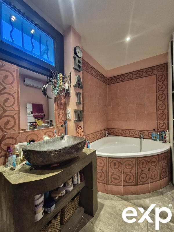 Villa - 208 m² - 11 pièces