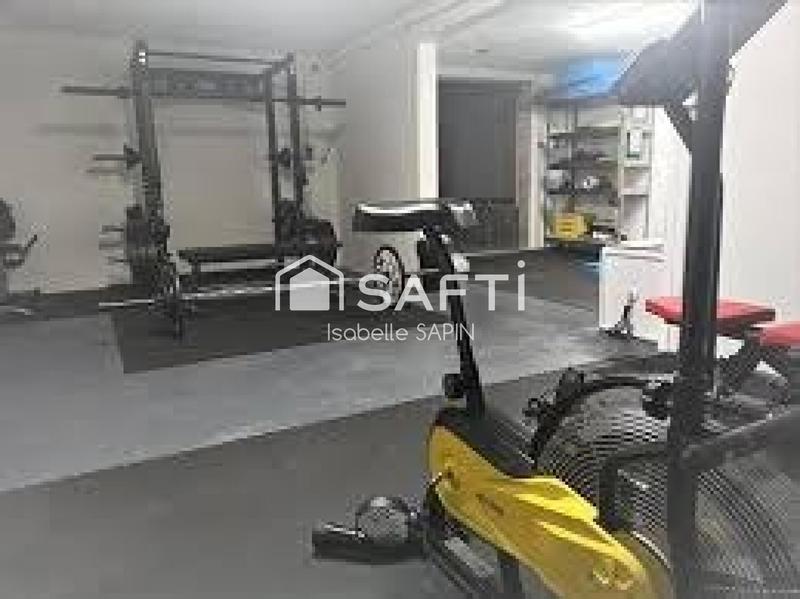 Maison - 522 m² - 8 pièces