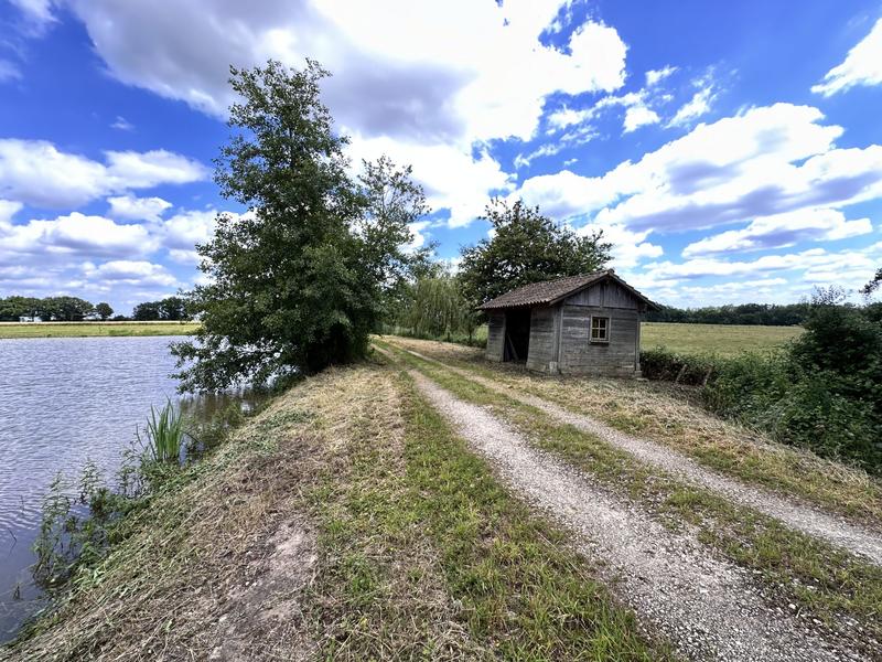 Terrain de loisirs - 37 090 m²