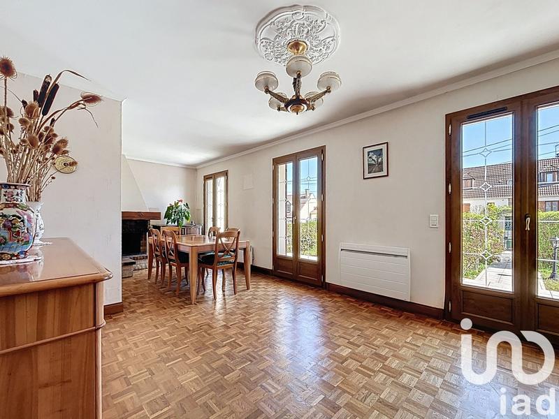 Maison - 97 m² - 5 pièces