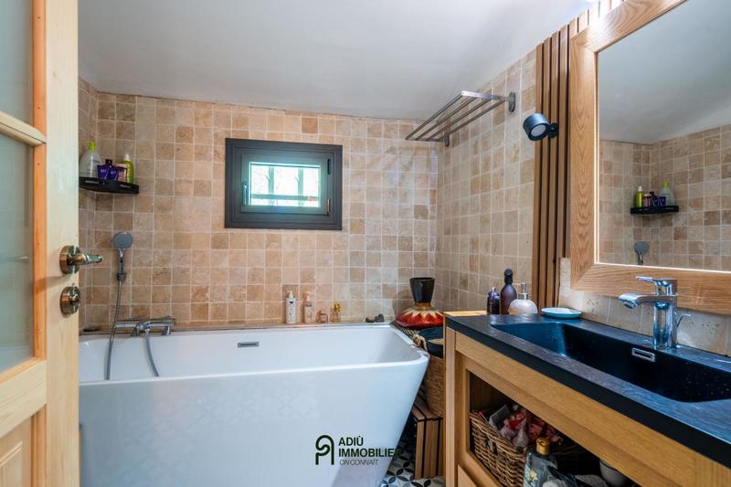 Mas - 150 m² - 6 pièces