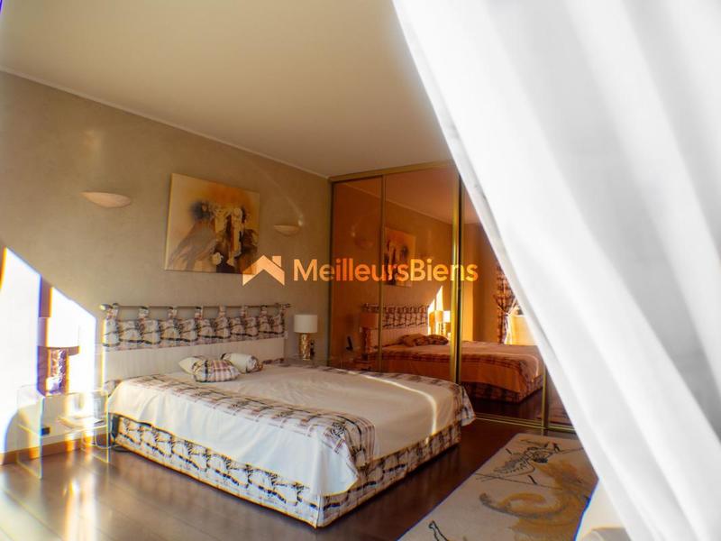 Villa - 176 m² - 6 pièces