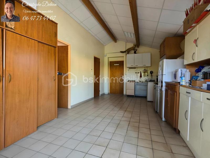 Pavillon - 211 m² - 6 pièces