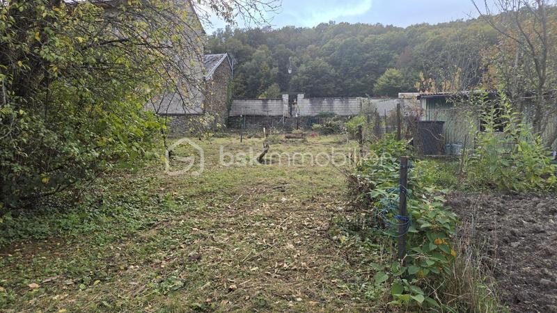 Maison de village - 520 m² - 2 pièces