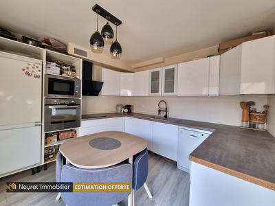 Maison - 88 m² - 4 pièces