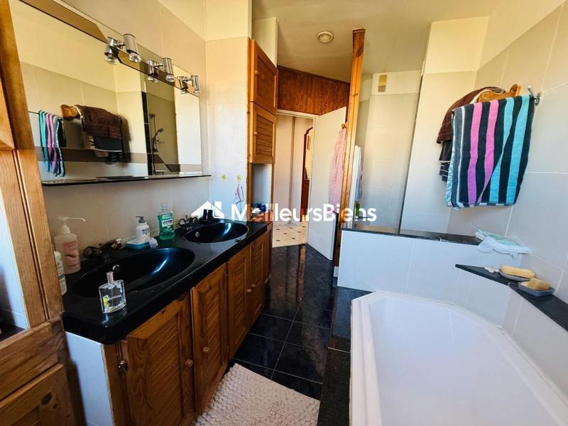 Maison - 155 m² - 7 pièces