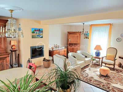 Maison traditionnelle - 155 m² - 6 pièces