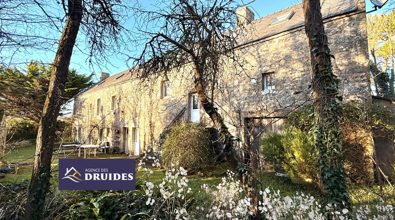 Maison - 236 m² - 8 pièces