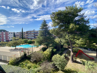 Appartement - 140 m² - 5 pièces