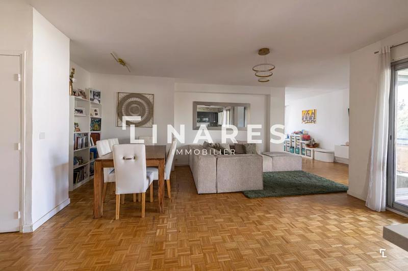 Appartement - 111 m² - 4 pièces