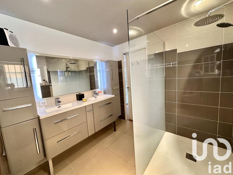 Appartement - 99 m² - 4 pièces