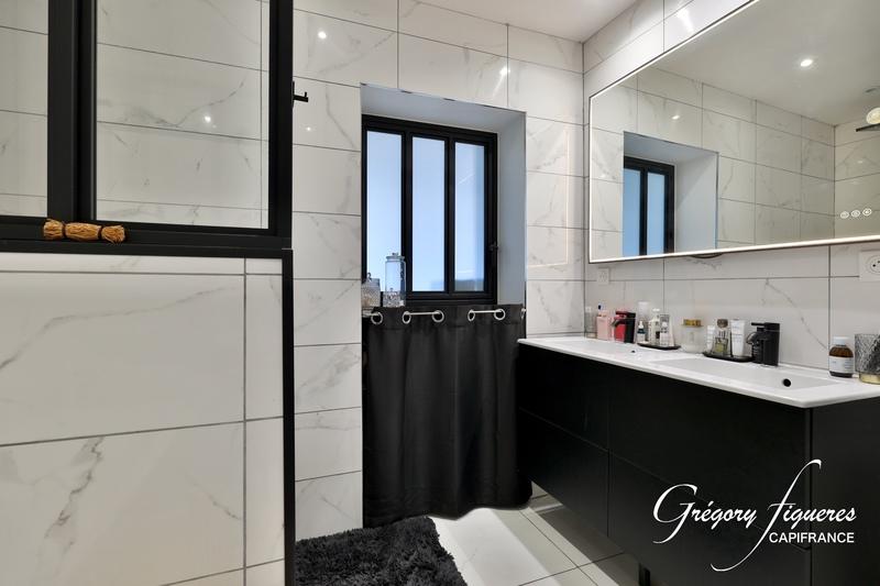 Appartement - 92 m² - 3 pièces