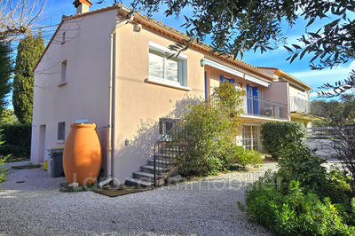 Villa - 137 m² - 5 pièces