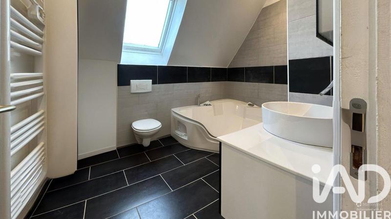 Maison - 156 m² - 6 pièces