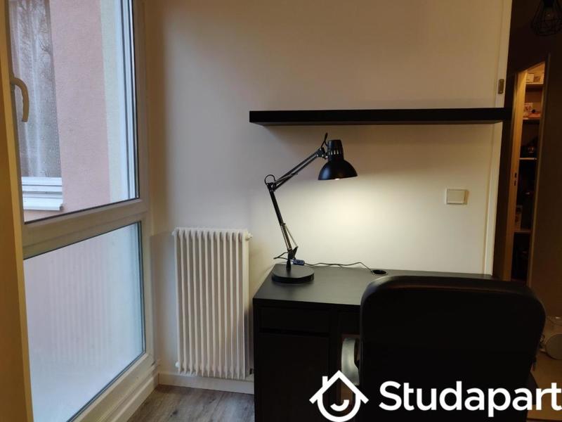 Chambre - 10 m² - 1 pièce