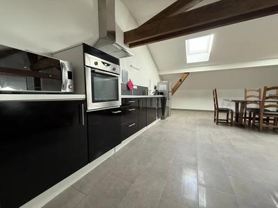 Appartement - 80 m² - 3 pièces