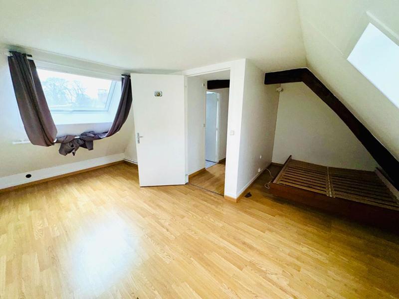 Maison - 203 m² - 7 pièces