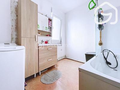 Maison de ville - 70 m² - 5 pièces