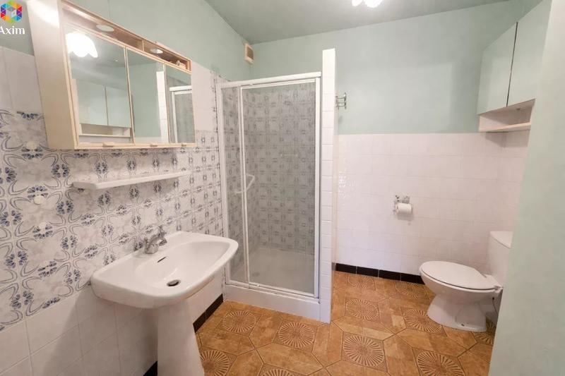 Villa - 218 m² - 8 pièces