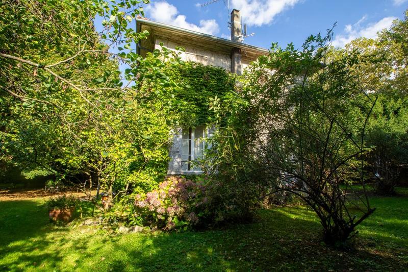 Maison - 270 m² - 5 pièces