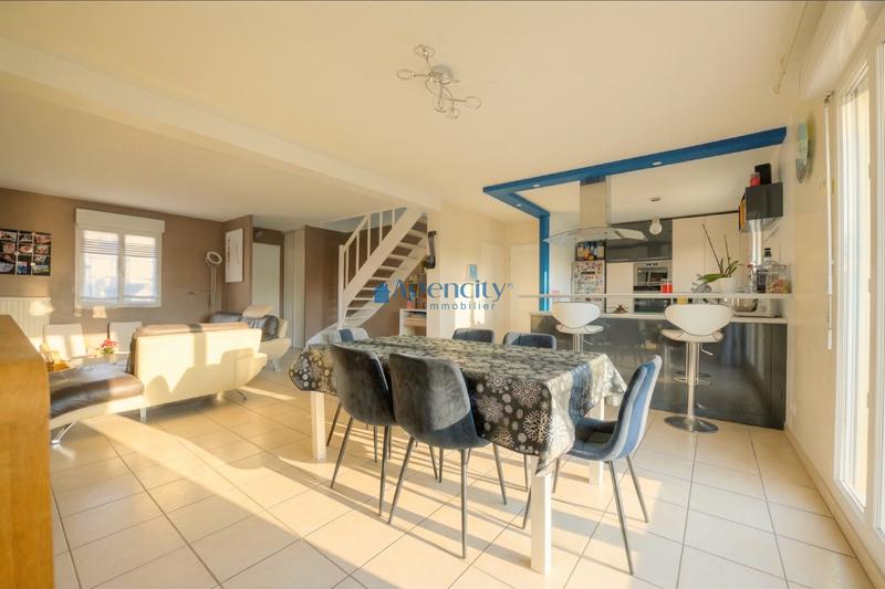 Maison - 90 m² - 4 pièces