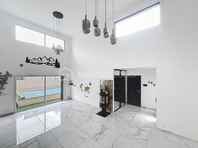 Maison - 159 m² - 6 pièces