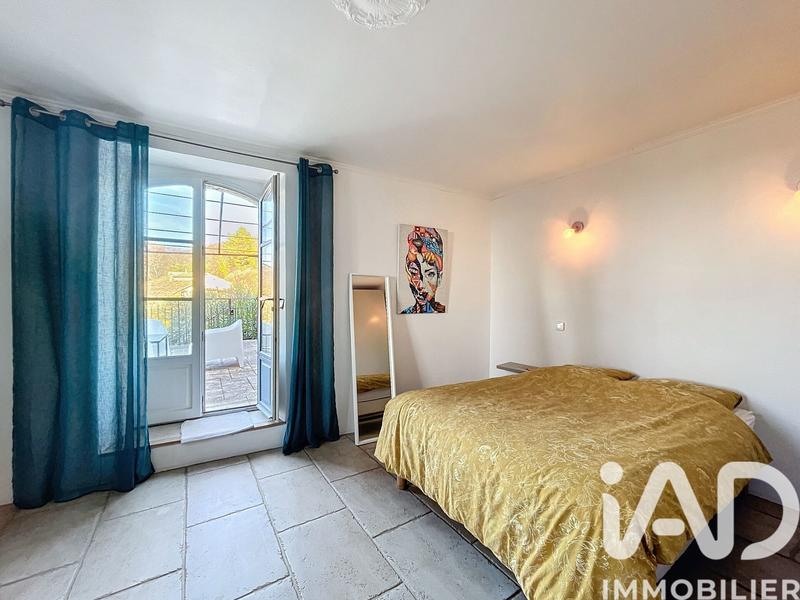 Maison - 220 m² - 5 pièces