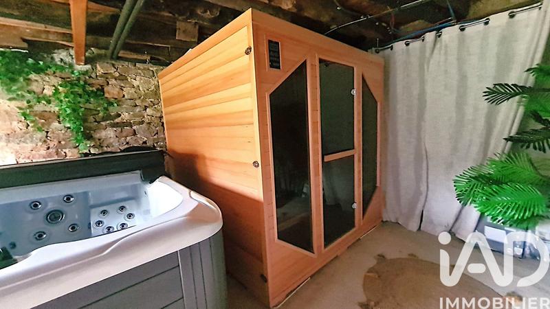 Maison - 314 m² - 8 pièces