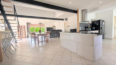 Maison - 153 m² - 6 pièces