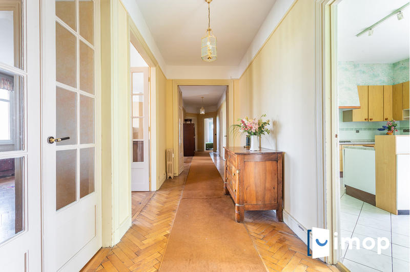 Appartement bourgeois - 195 m² - 5 pièces